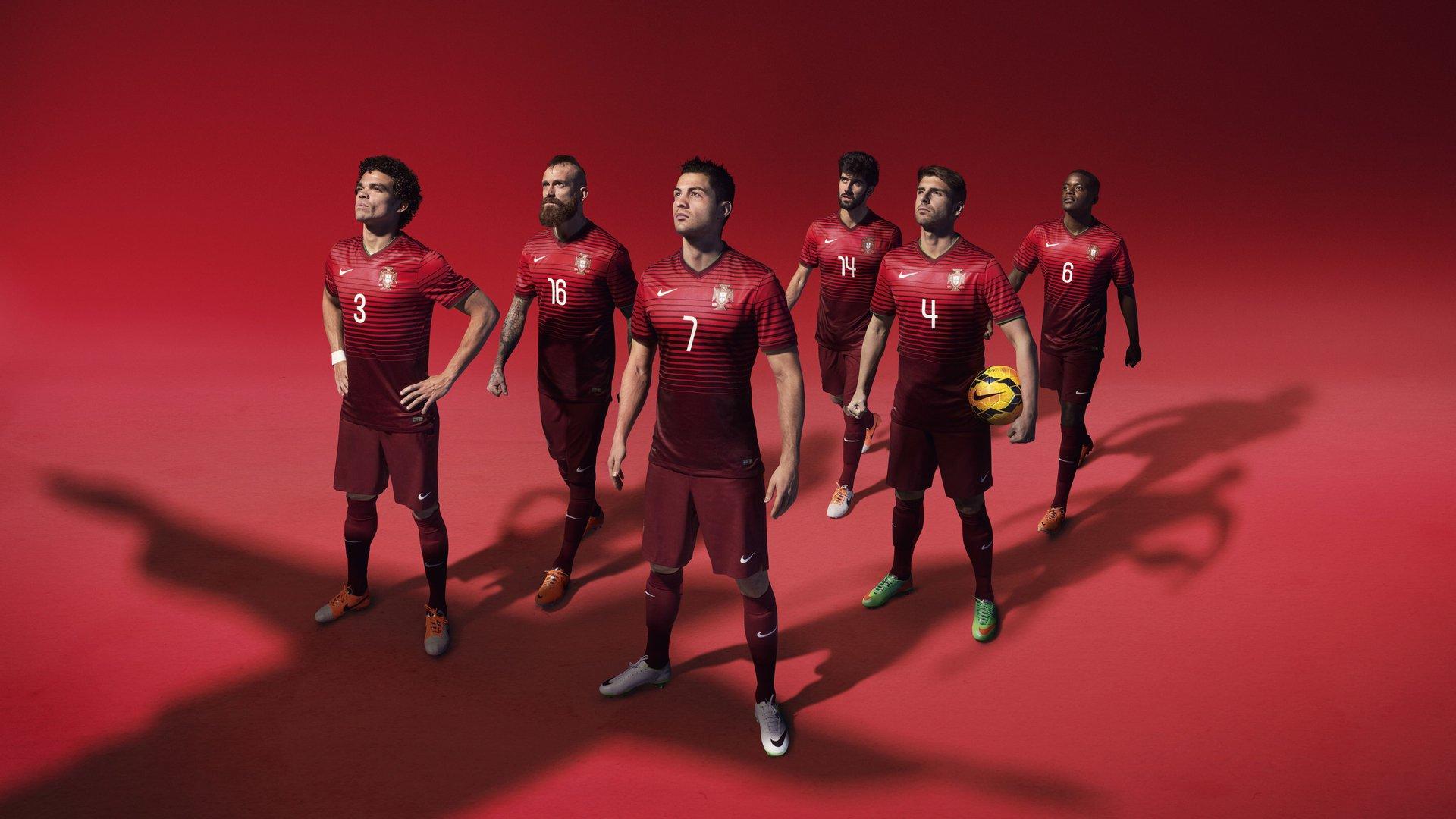 足球盛宴再启,新王登基或旧主归来,绿茵场上的战术博弈与荣耀之争